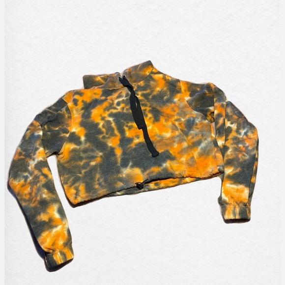 Long sleeve crop top hoodie with loop draw string! - Picture 2 of 2